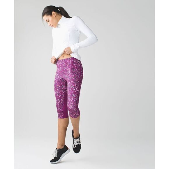 Lululemon Real Quick Crop Paradise Camo Multi Regal Plum Womens Size 8 - Picture 1 of 10